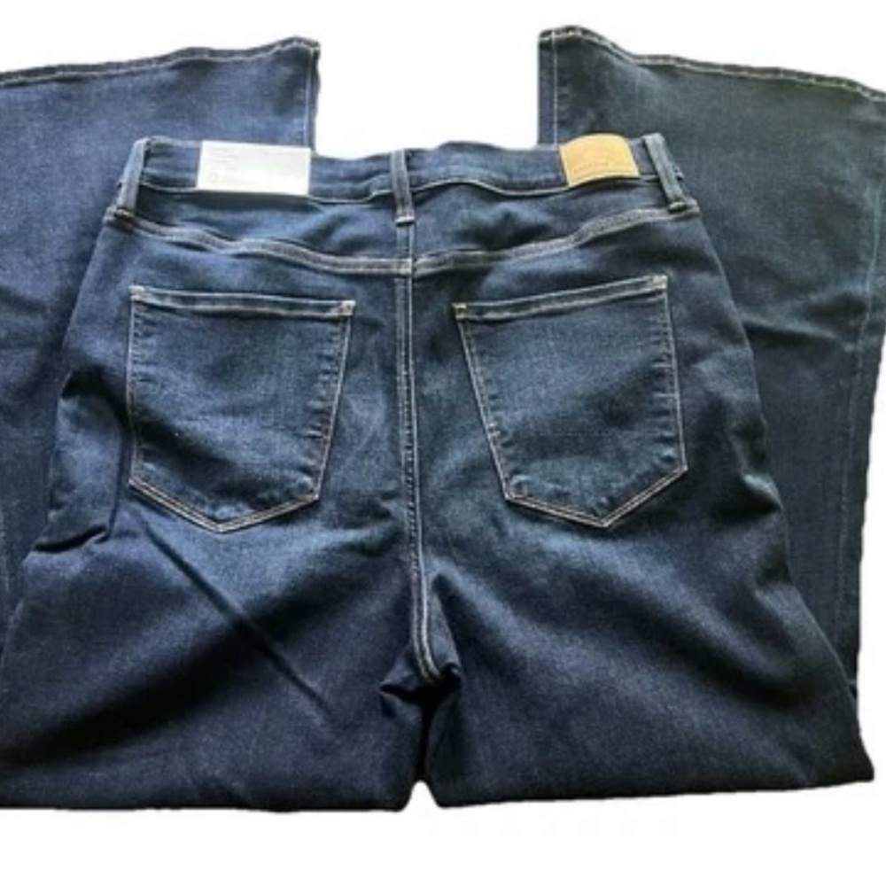 AMERICAN EAGLE NWT Super High Rise Flare Jeans 14 X-Short Next Level